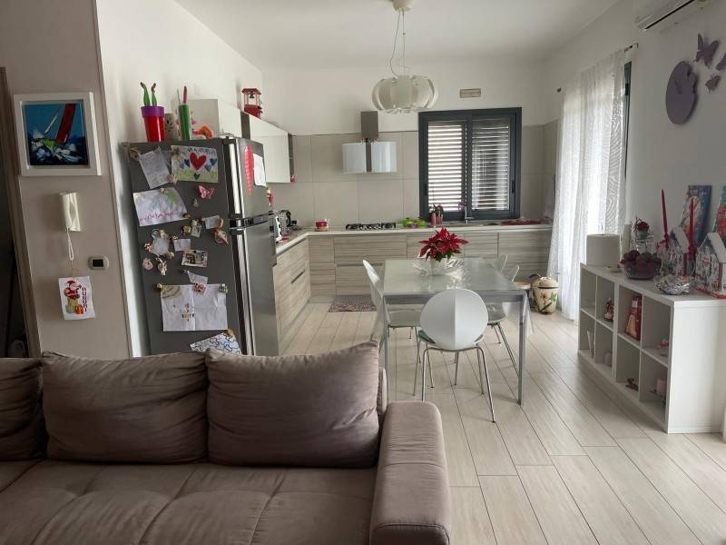 appartamento in vendita a Floridia