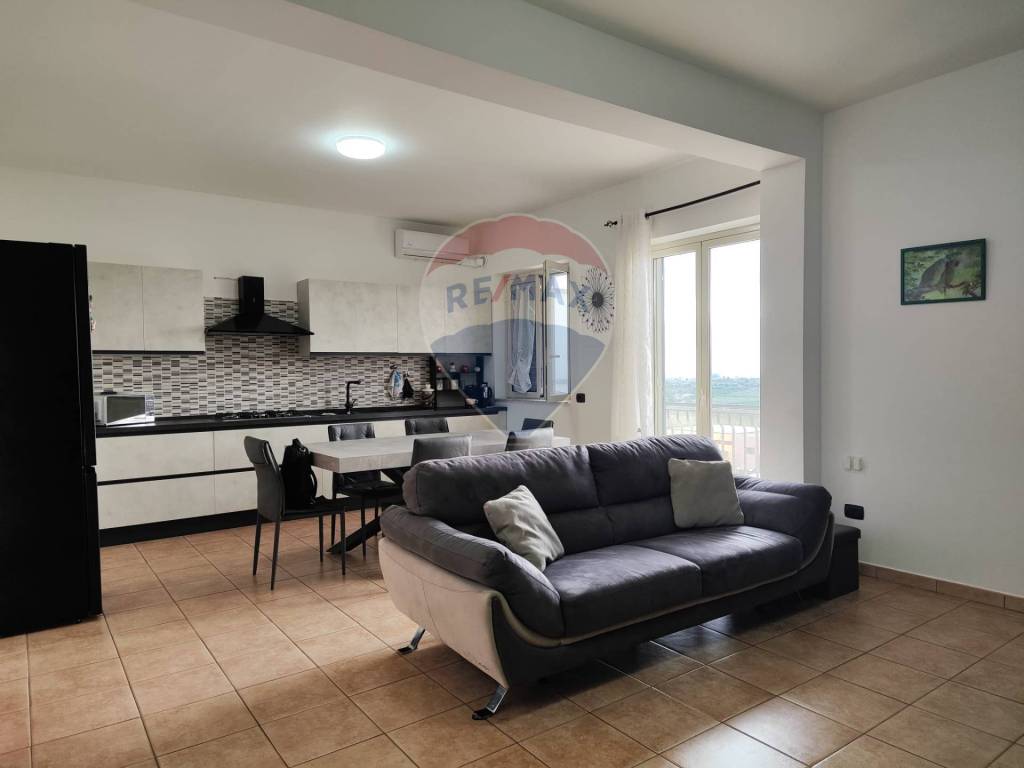 appartamento in vendita a Floridia