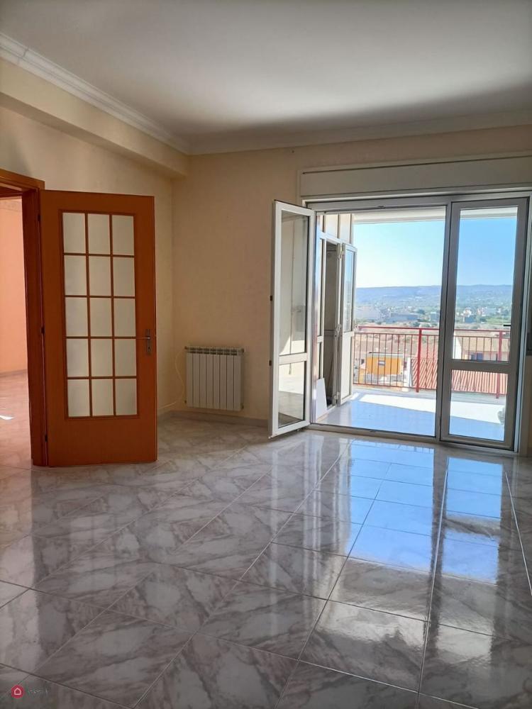 appartamento in vendita a Floridia