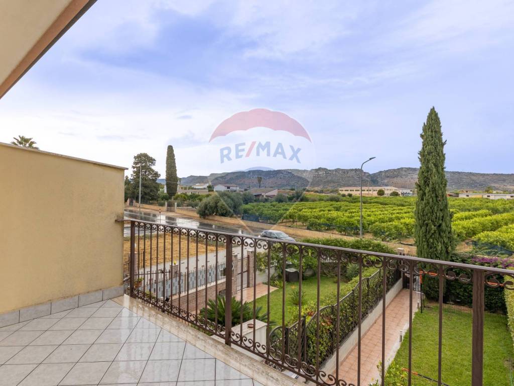 casa indipendente in vendita a Floridia