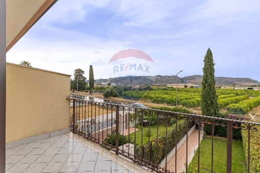 casa indipendente in vendita a Floridia