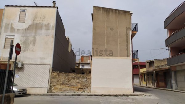casa indipendente in vendita a Floridia