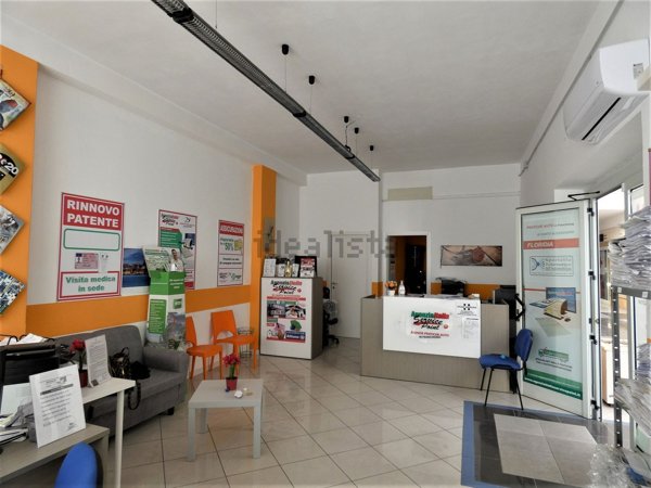 ufficio in vendita a Floridia