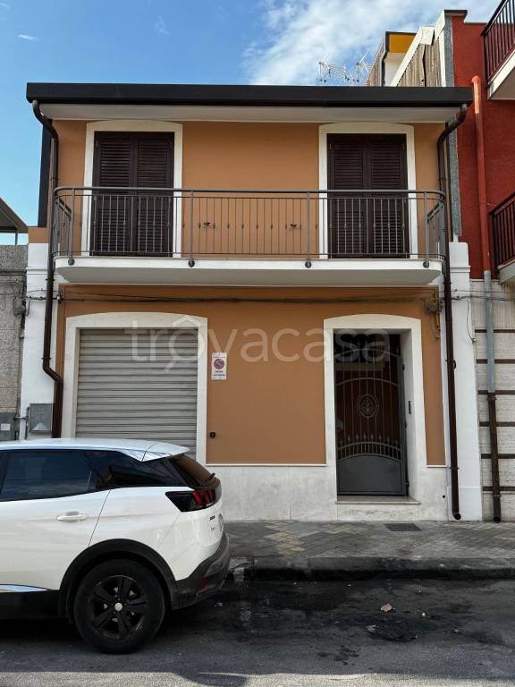 casa indipendente in vendita a Floridia