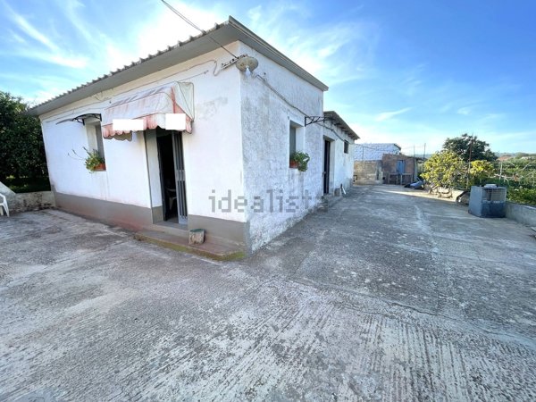 appartamento in vendita a Floridia