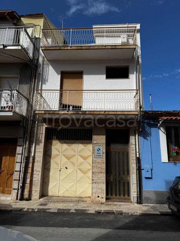 casa indipendente in vendita a Floridia