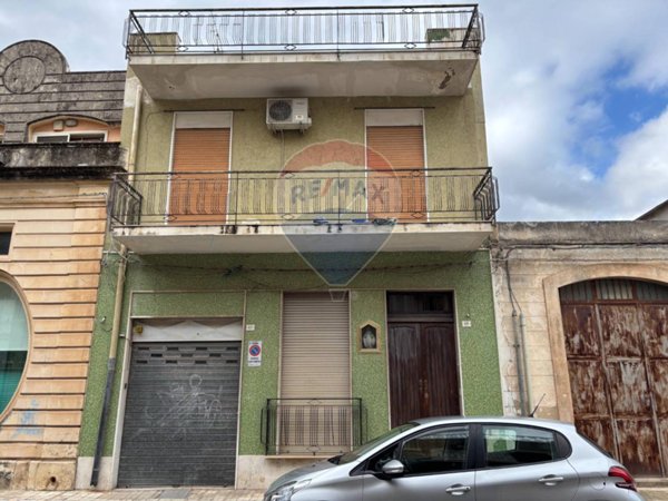 casa indipendente in vendita a Floridia