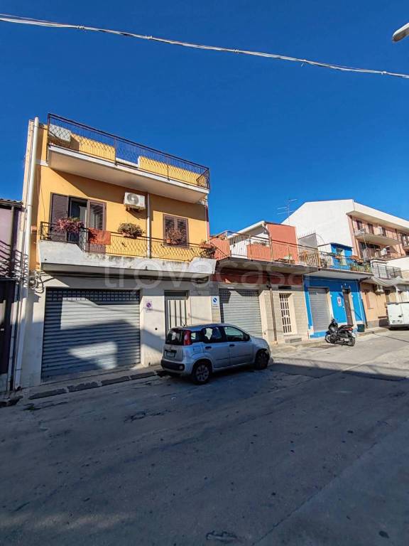 casa indipendente in vendita a Floridia