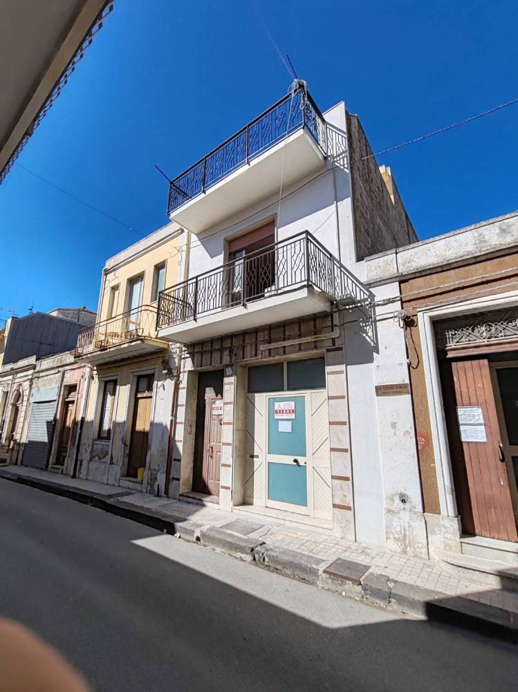 casa indipendente in vendita a Floridia