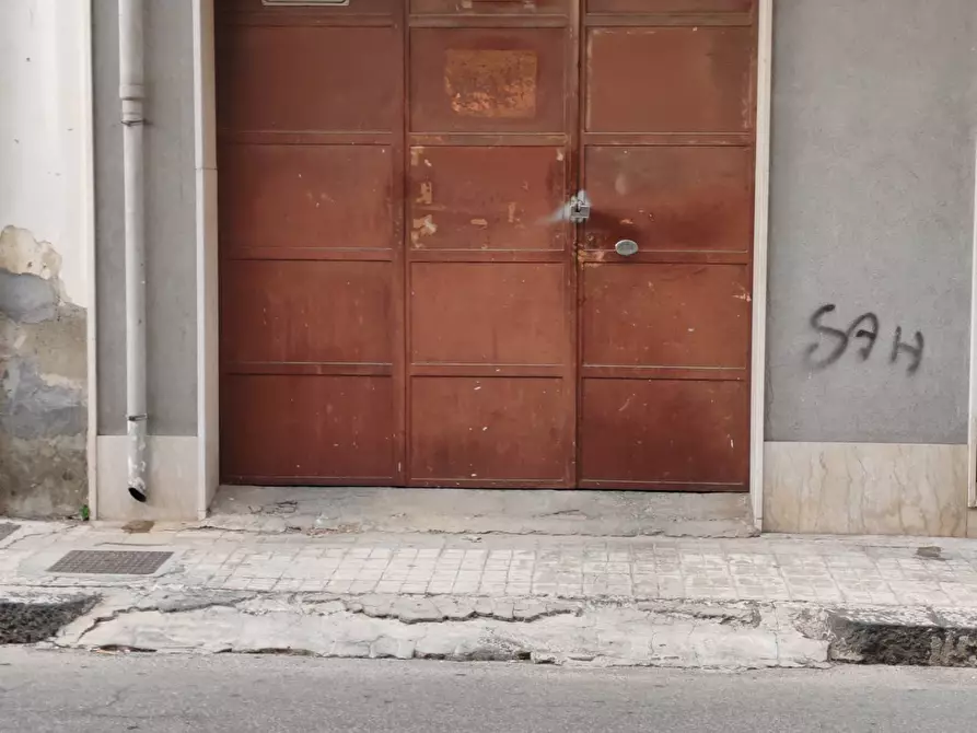 locale di sgombero in vendita a Floridia