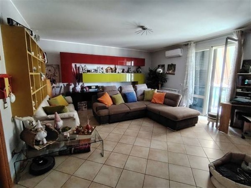 appartamento in vendita a Floridia