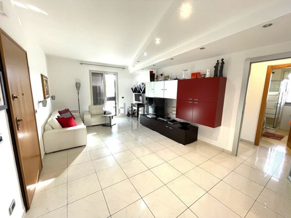 appartamento in vendita a Floridia