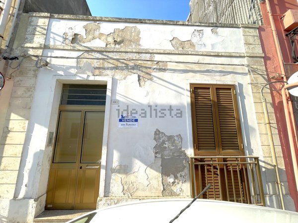 casa indipendente in vendita a Floridia