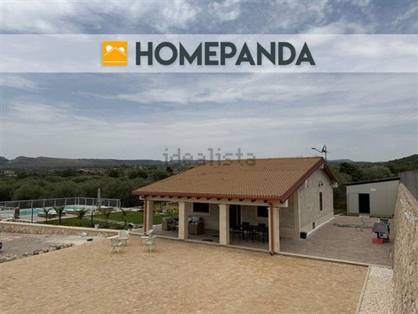 casa indipendente in vendita a Floridia