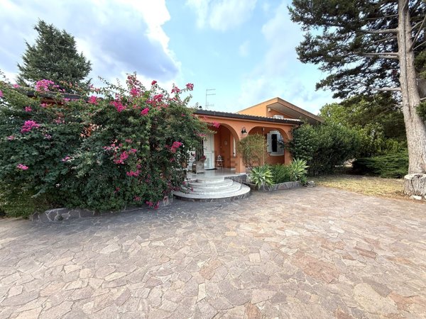 casa indipendente in vendita a Floridia