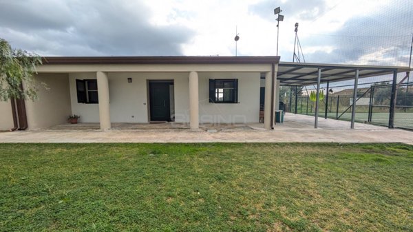 casa indipendente in vendita a Floridia