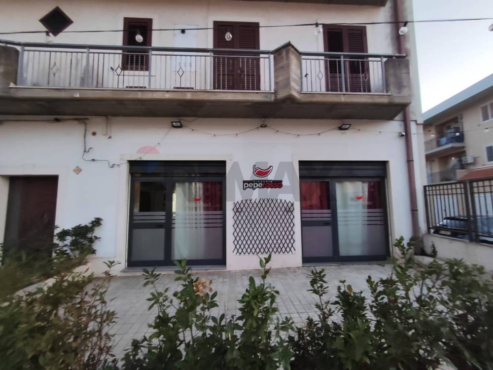 negozio in vendita a Floridia