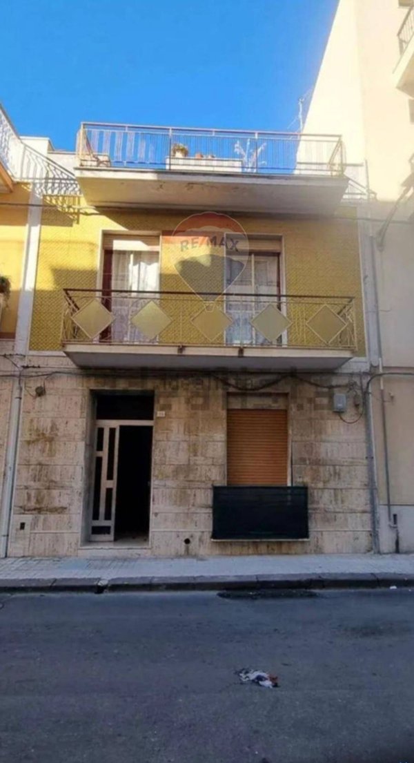 casa semindipendente in vendita a Floridia