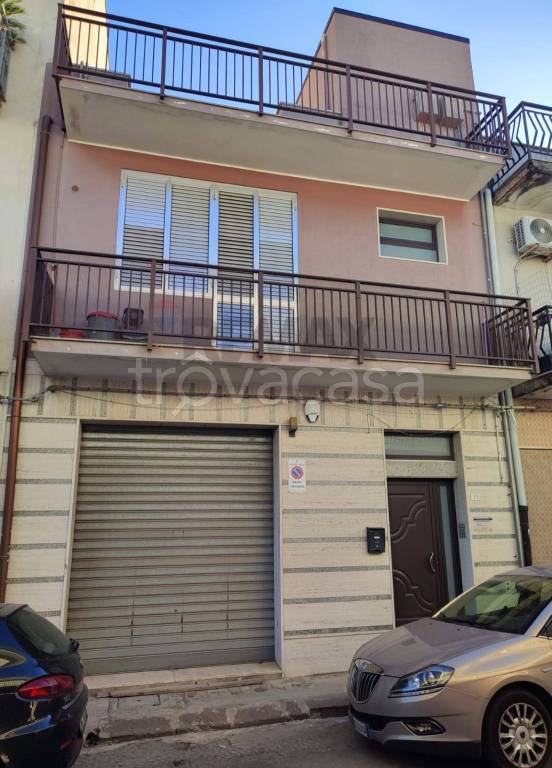 casa indipendente in vendita a Floridia