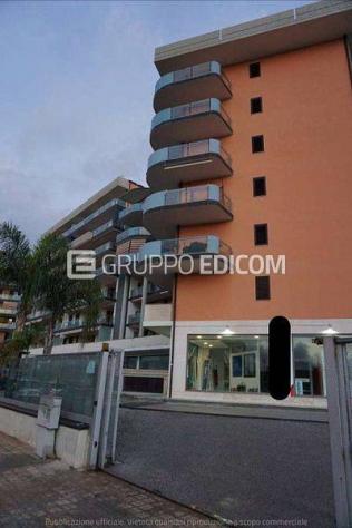 negozio in vendita a Floridia