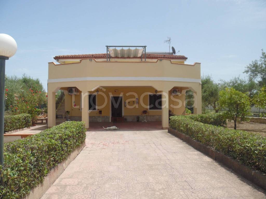 casa indipendente in vendita a Floridia
