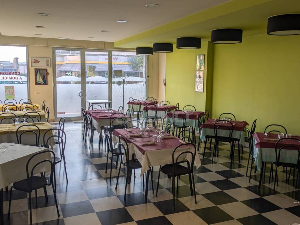 negozio in vendita a Floridia