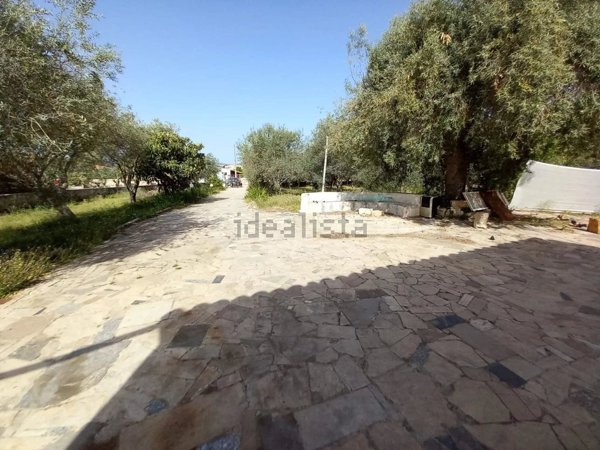 casa indipendente in vendita a Floridia