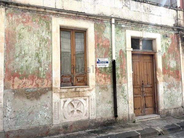 casa indipendente in vendita a Floridia