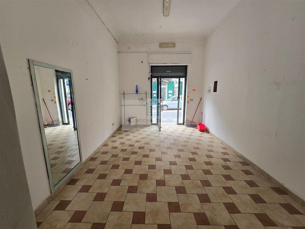 locale commerciale in vendita a Floridia