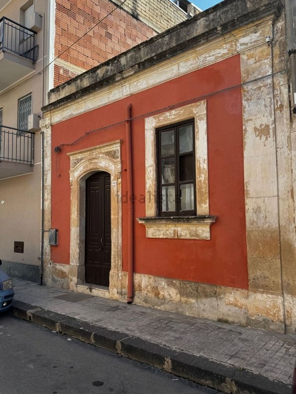 casa indipendente in vendita a Floridia