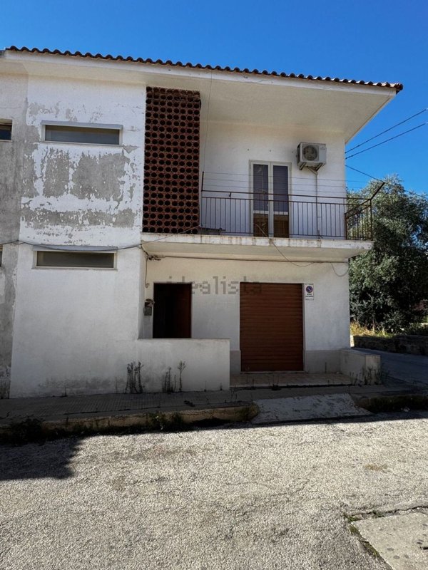 casa indipendente in vendita a Floridia