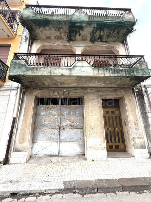 casa indipendente in vendita a Floridia