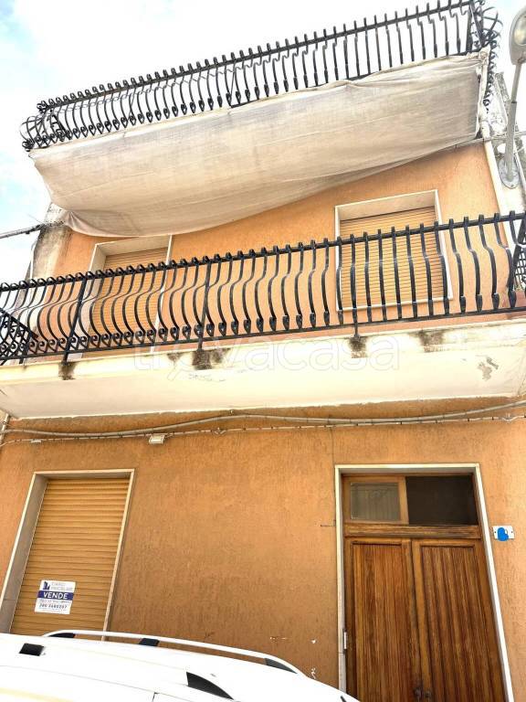 casa indipendente in vendita a Floridia