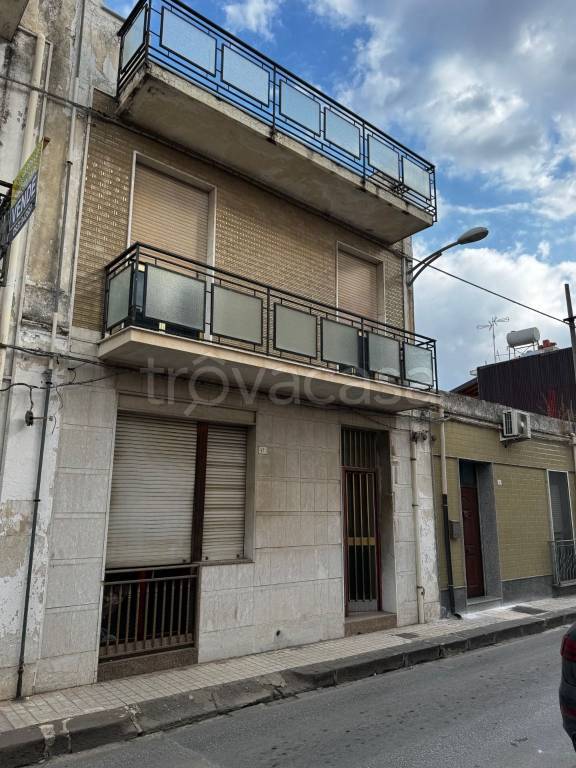 casa indipendente in vendita a Floridia