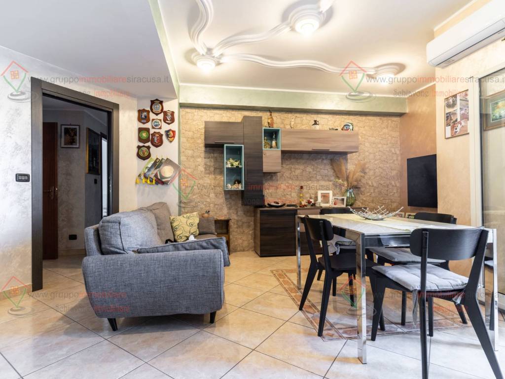 appartamento in vendita a Floridia