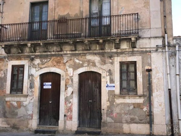 intera palazzina in vendita a Floridia