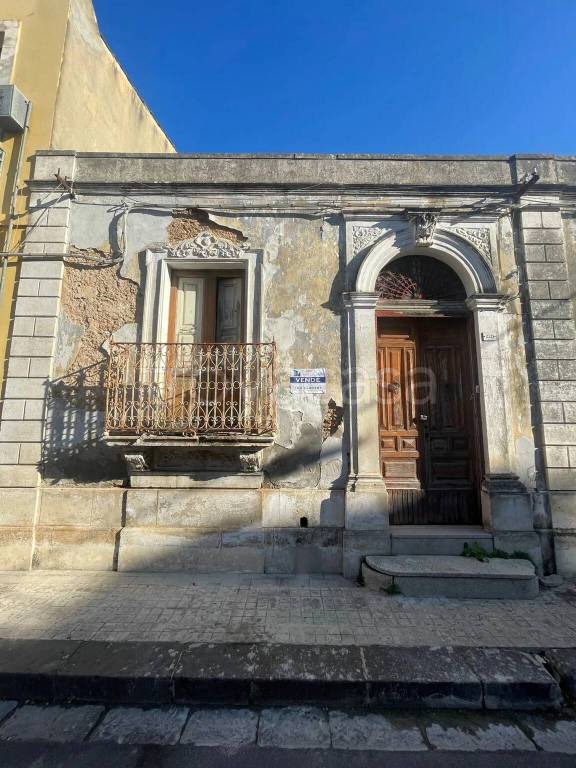 casa indipendente in vendita a Floridia