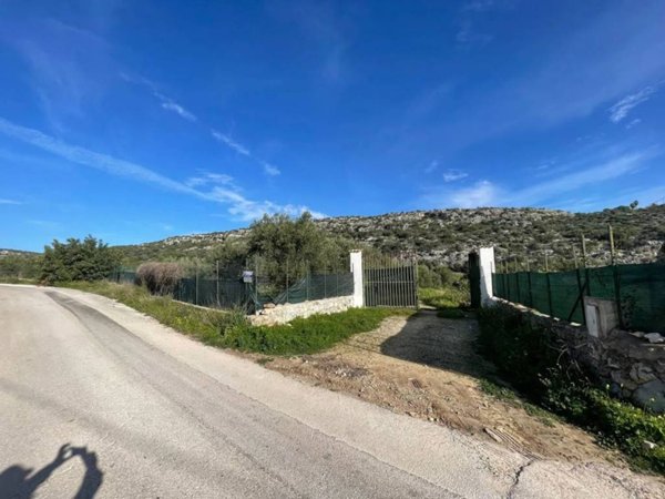 casa indipendente in vendita a Floridia