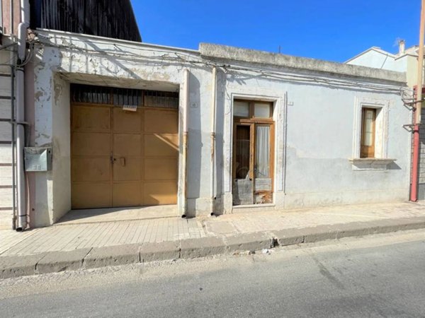 casa indipendente in vendita a Floridia