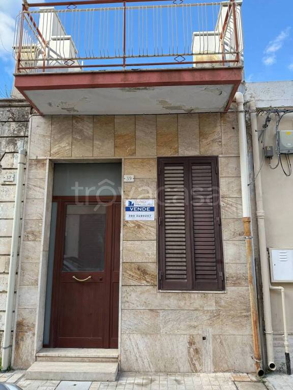 casa indipendente in vendita a Floridia