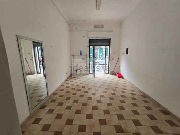 locale commerciale in vendita a Floridia