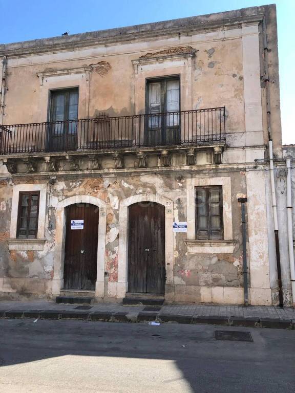 appartamento in vendita a Floridia