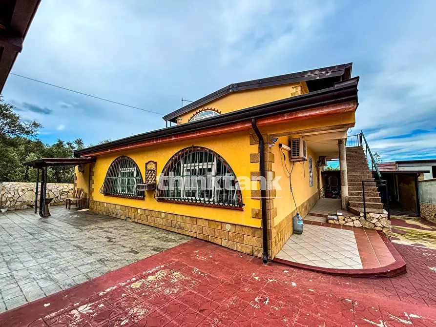 casa indipendente in vendita a Floridia