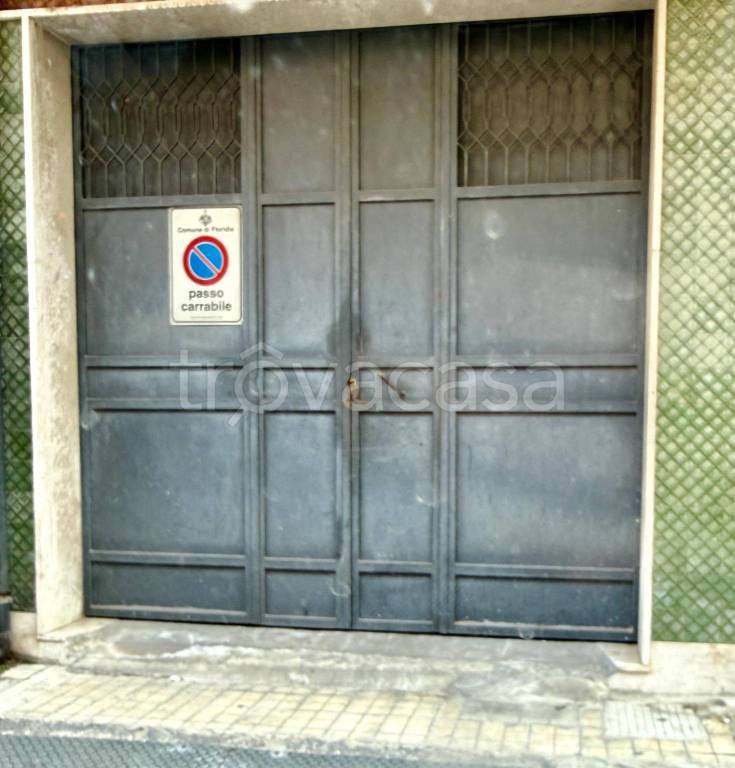 locale commerciale in vendita a Floridia