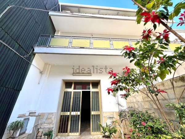 casa indipendente in vendita a Floridia