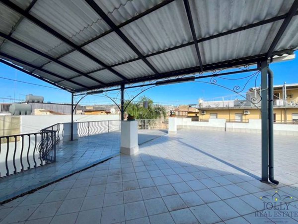 intera palazzina in vendita a Floridia