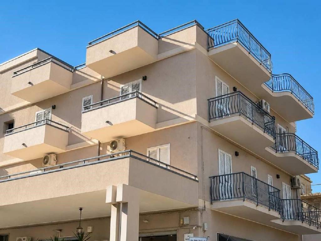 casa indipendente in vendita a Floridia
