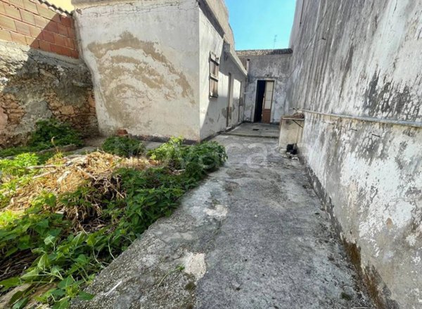 casa indipendente in vendita a Floridia
