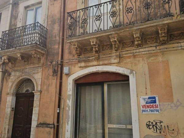 appartamento in vendita a Floridia