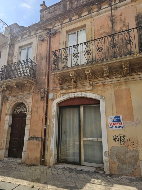 appartamento in vendita a Floridia